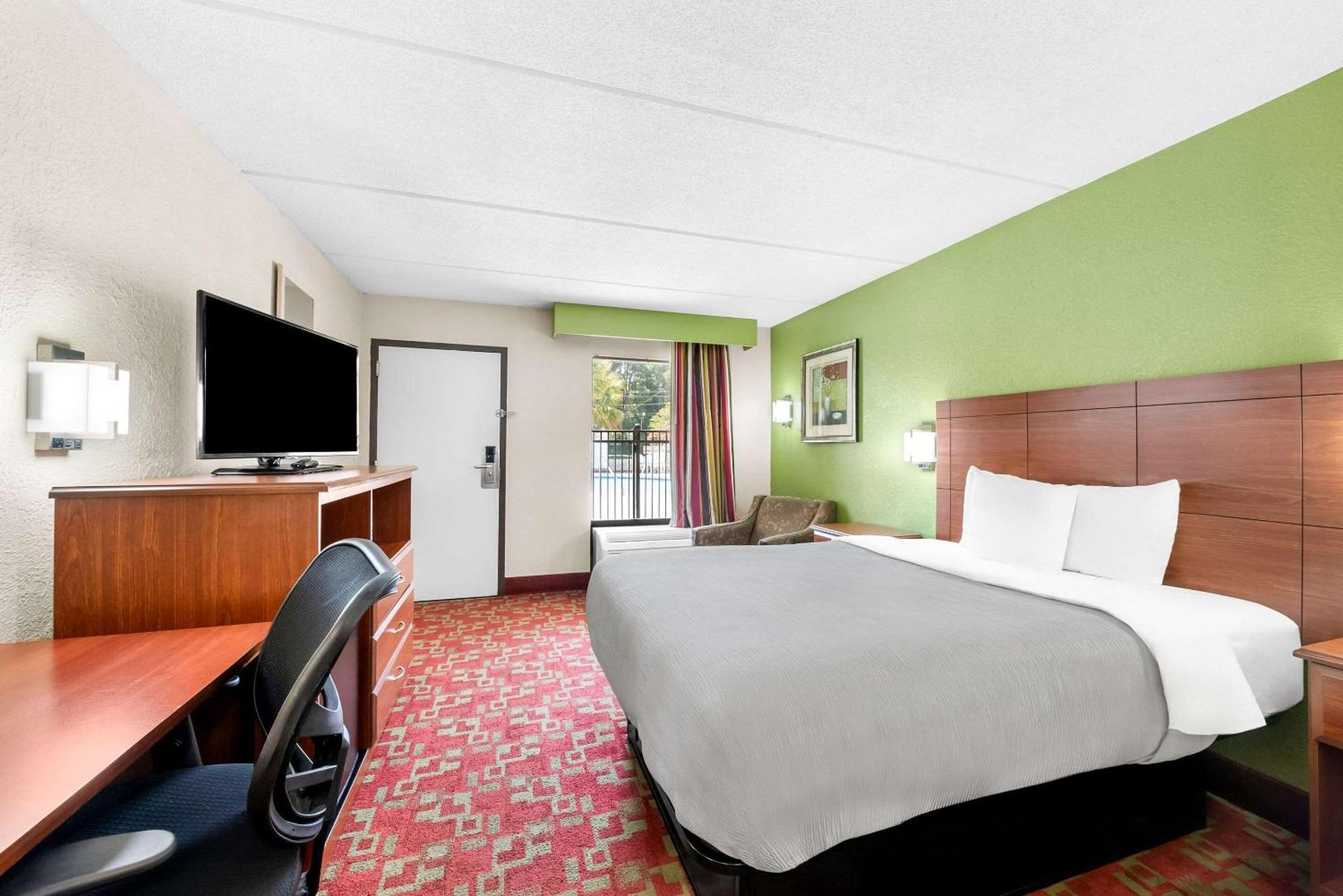 Quality Inn Selma - Smithfield Εξωτερικό φωτογραφία